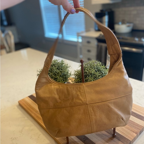 Genuine Leather Handbags - Vintage Genuine Leather Hobo Bag Tan Color Zippered Pocket Made in Mexico